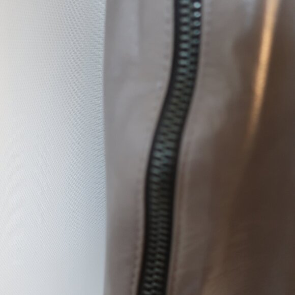 Womens Shari's Place Gray Black Zipper Motif Leather Jacket 8 - Picture 9 of 16